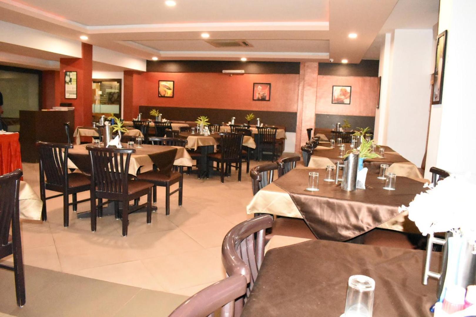 Goverdhan Greens Resort Dwarka L Hotels In Dwarka Eksteriør bilde