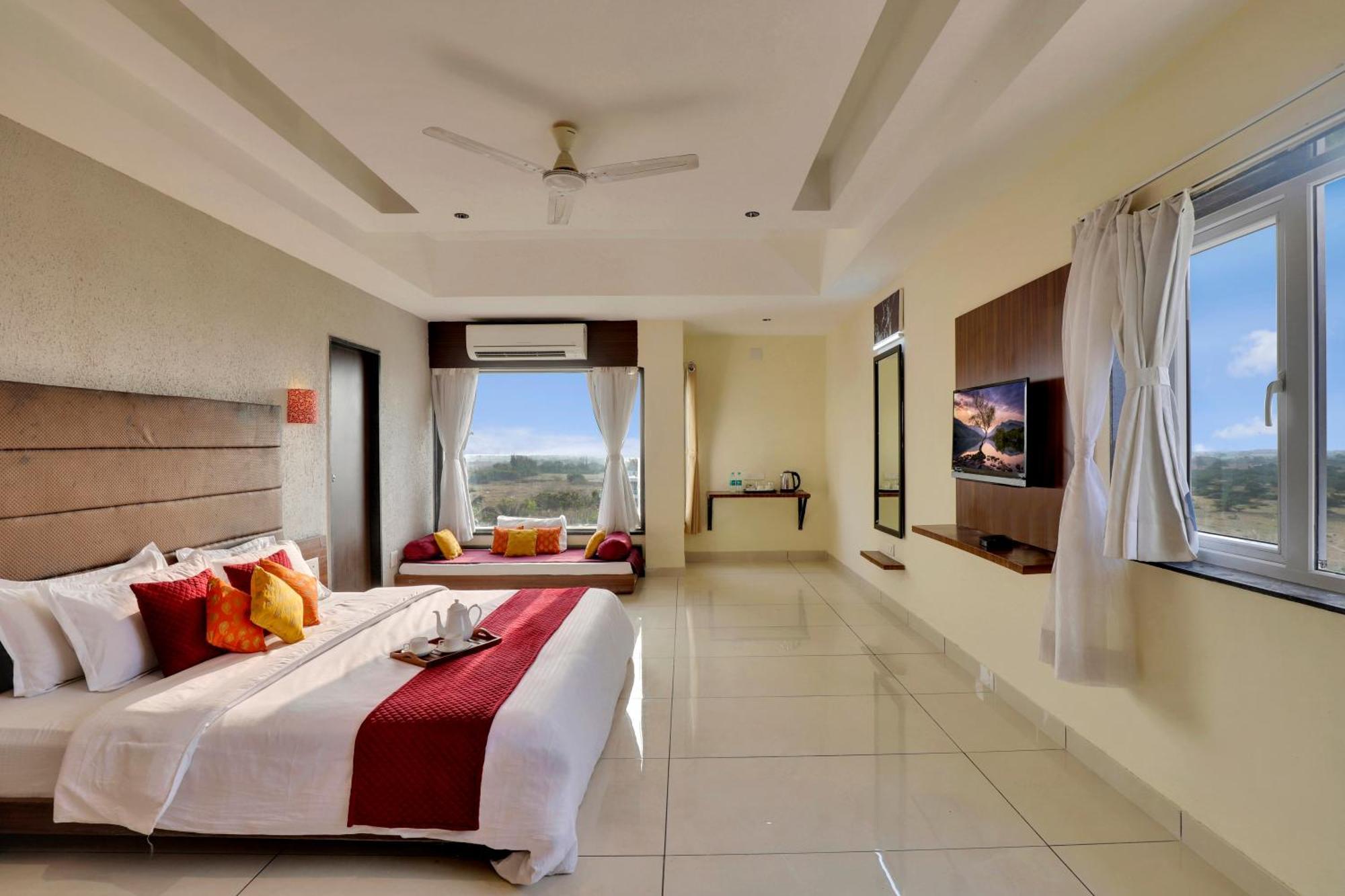 Goverdhan Greens Resort Dwarka L Hotels In Dwarka Eksteriør bilde