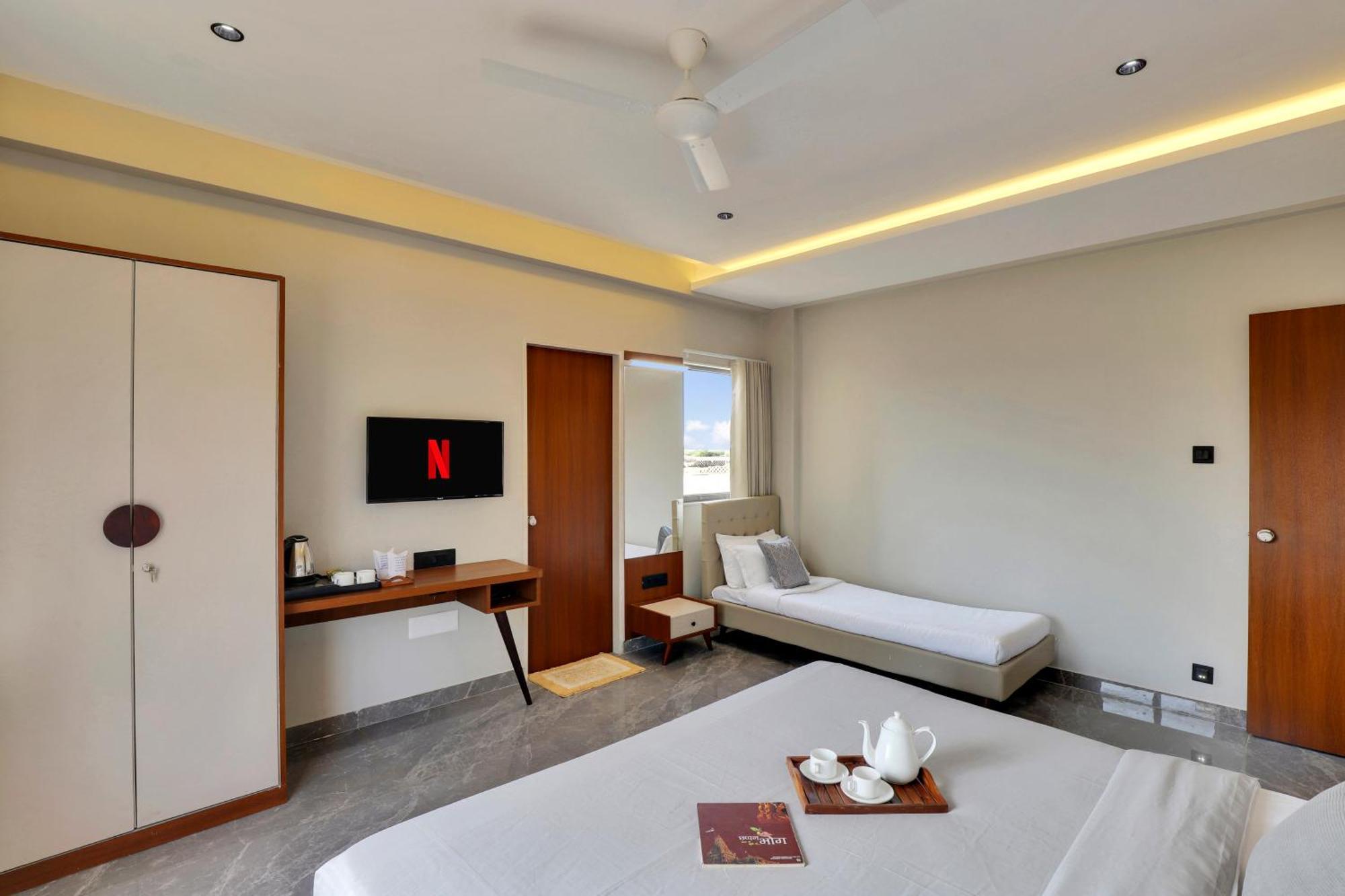 Goverdhan Greens Resort Dwarka L Hotels In Dwarka Eksteriør bilde