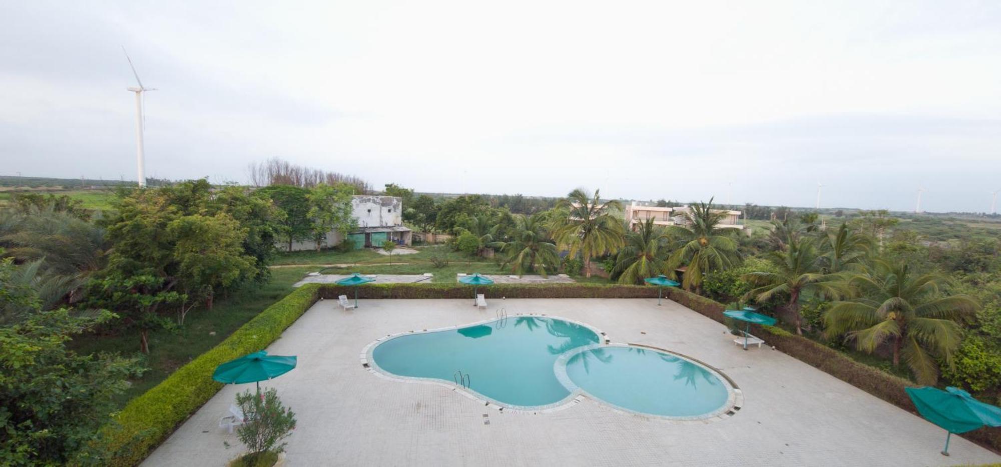 Goverdhan Greens Resort Dwarka L Hotels In Dwarka Eksteriør bilde
