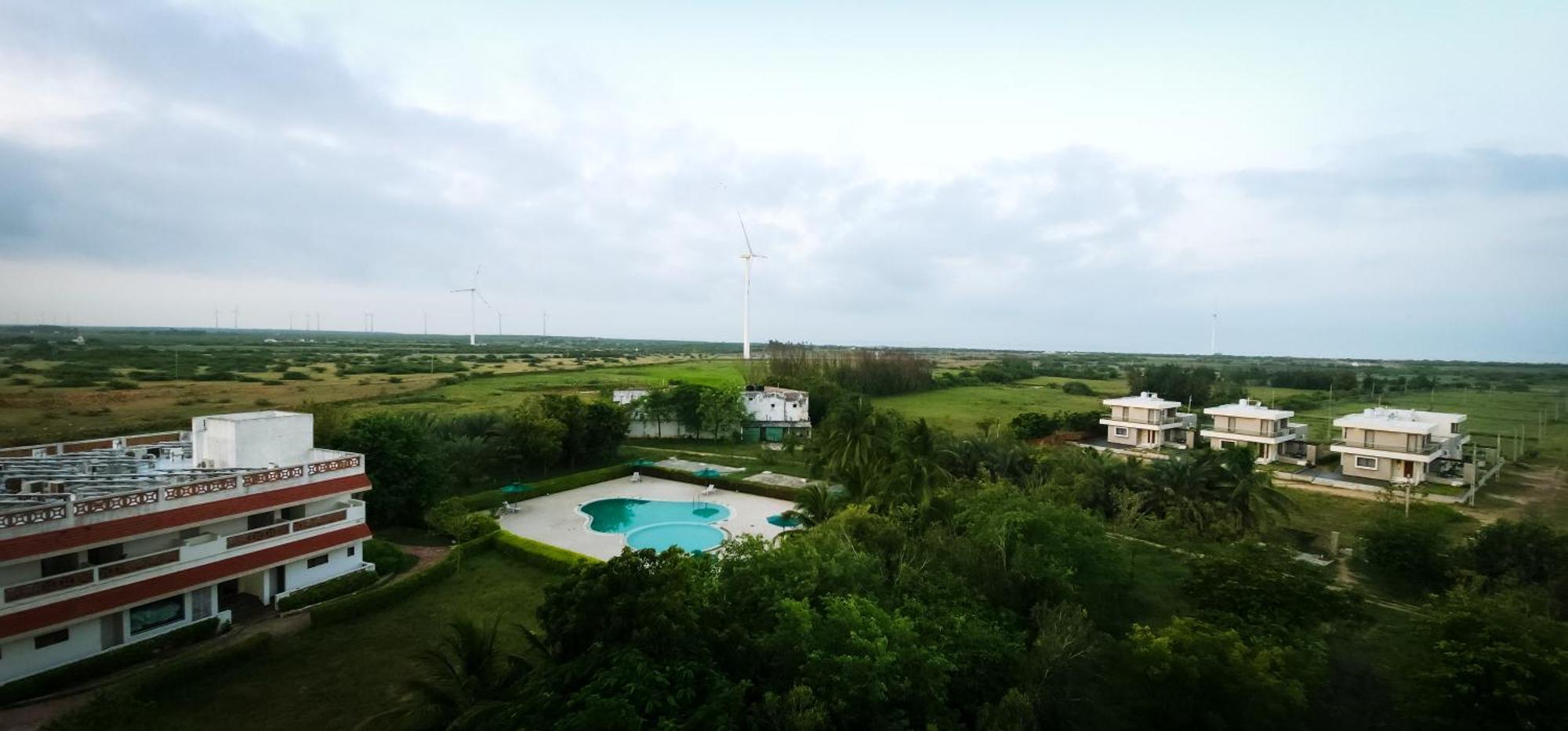 Goverdhan Greens Resort Dwarka L Hotels In Dwarka Eksteriør bilde