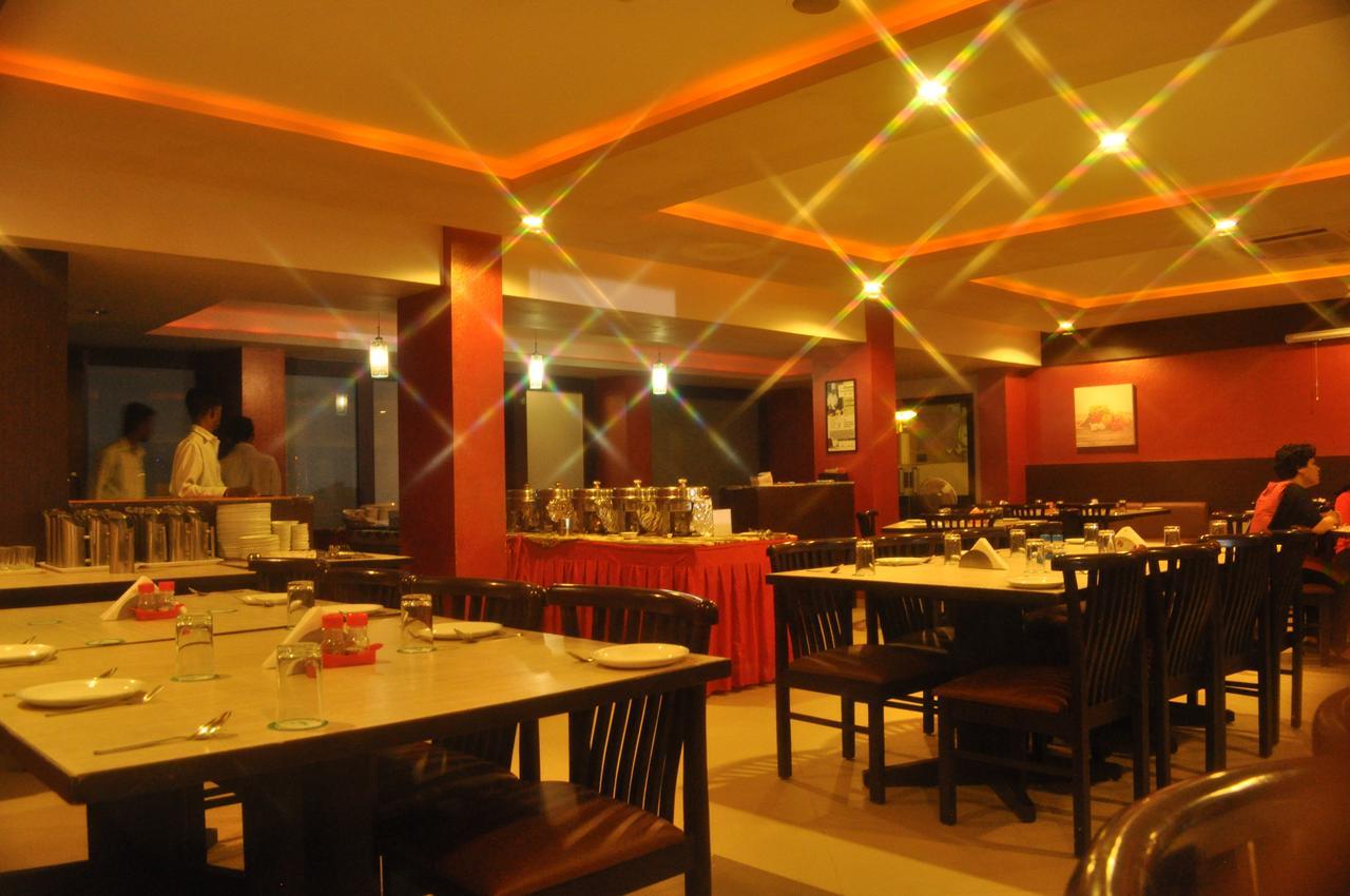 Goverdhan Greens Resort Dwarka L Hotels In Dwarka Eksteriør bilde