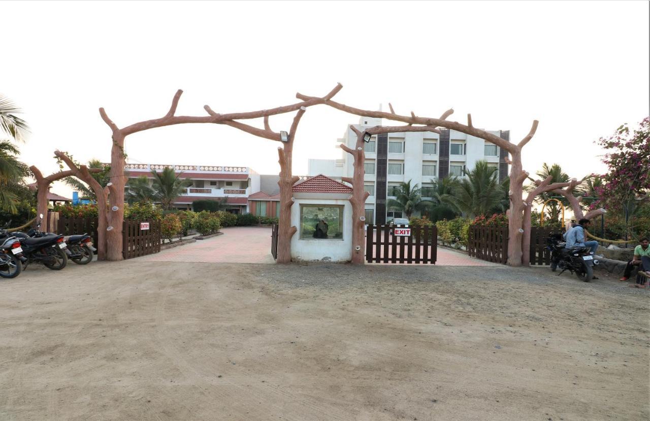 Goverdhan Greens Resort Dwarka L Hotels In Dwarka Eksteriør bilde