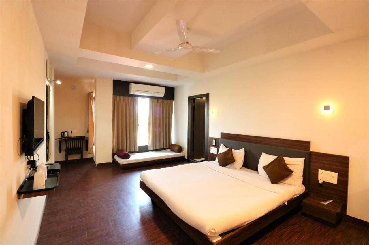 Goverdhan Greens Resort Dwarka L Hotels In Dwarka Eksteriør bilde