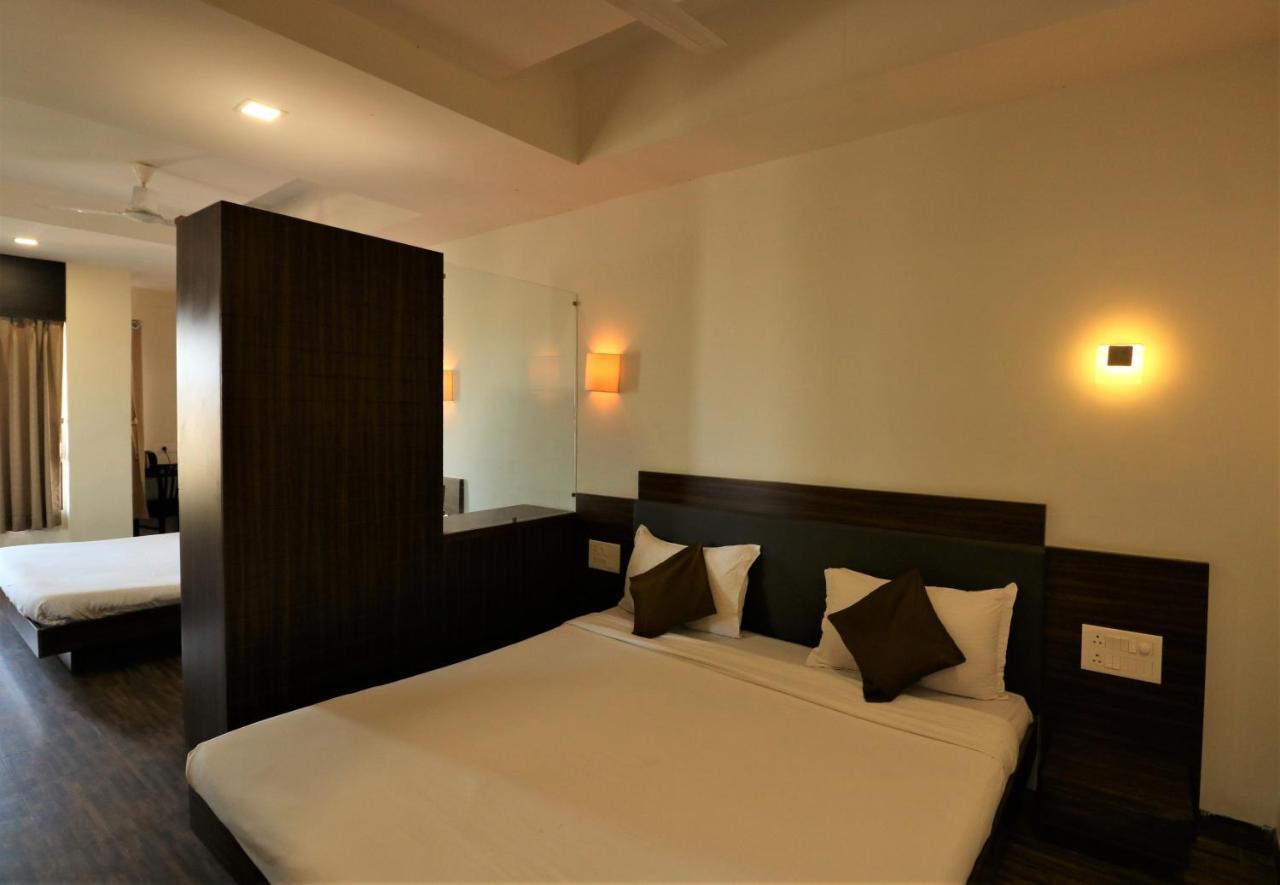 Goverdhan Greens Resort Dwarka L Hotels In Dwarka Eksteriør bilde