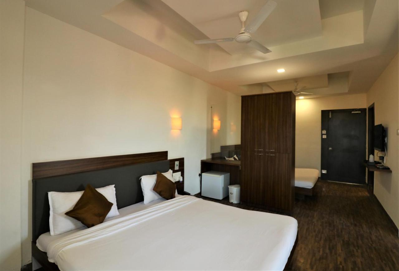 Goverdhan Greens Resort Dwarka L Hotels In Dwarka Eksteriør bilde