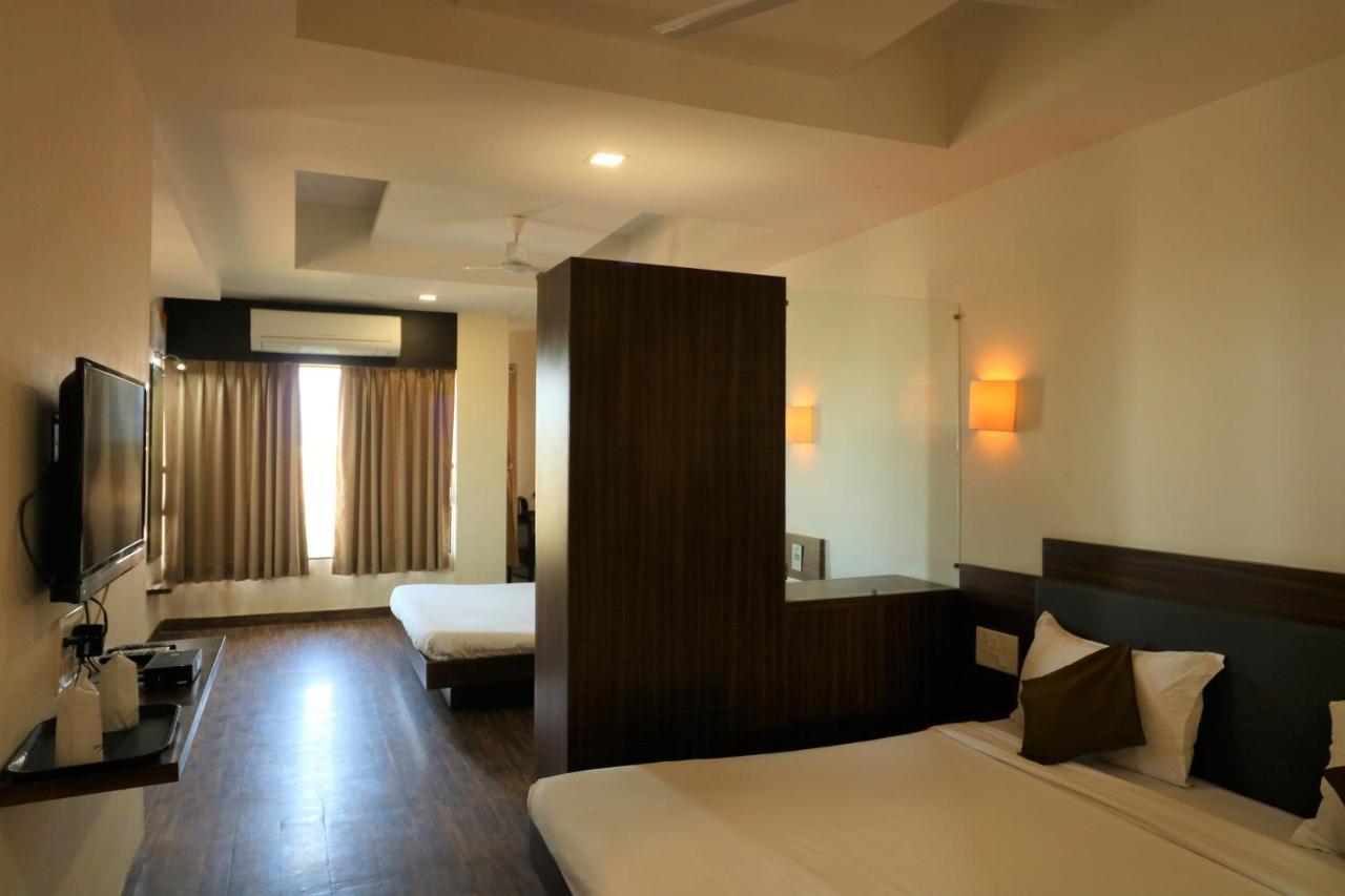 Goverdhan Greens Resort Dwarka L Hotels In Dwarka Eksteriør bilde