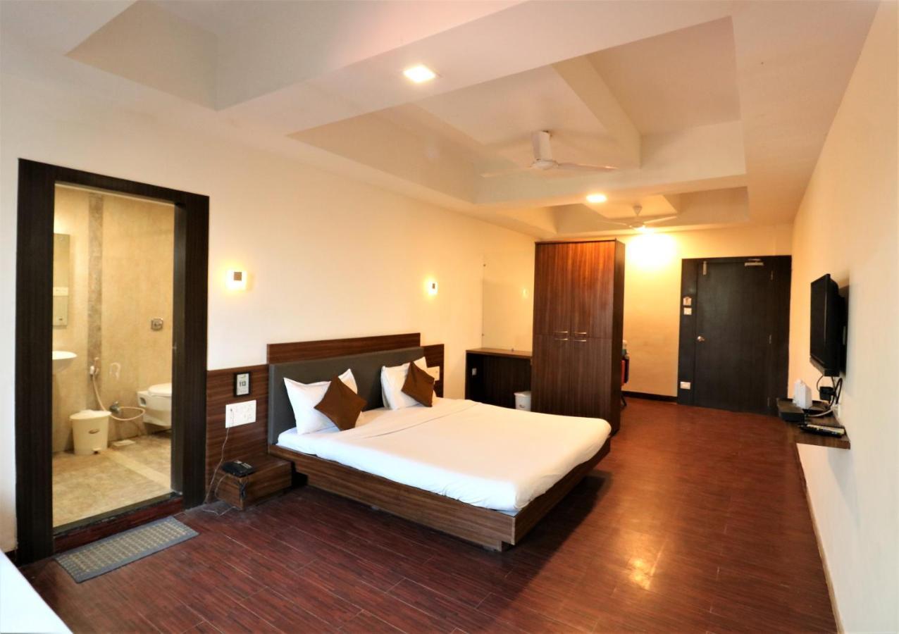 Goverdhan Greens Resort Dwarka L Hotels In Dwarka Eksteriør bilde