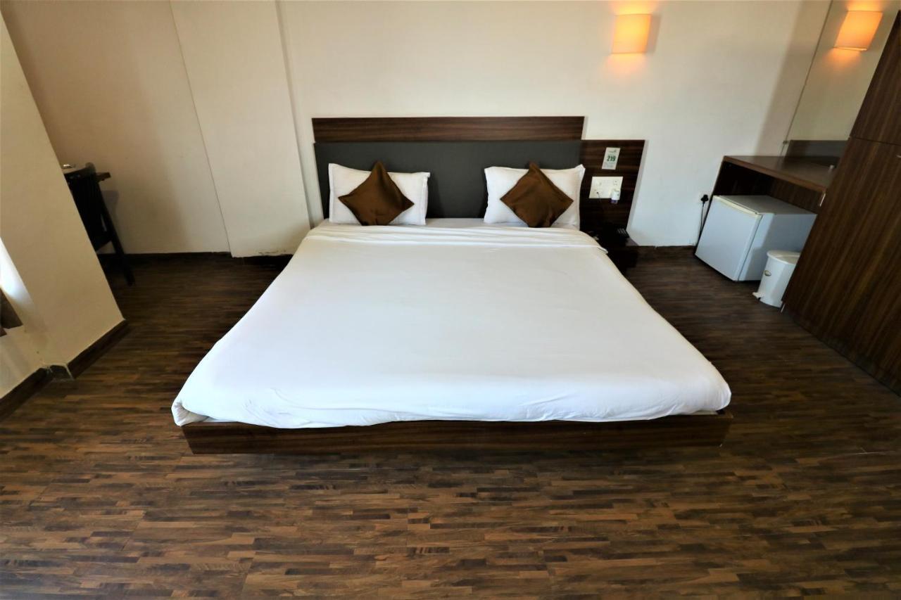 Goverdhan Greens Resort Dwarka L Hotels In Dwarka Eksteriør bilde